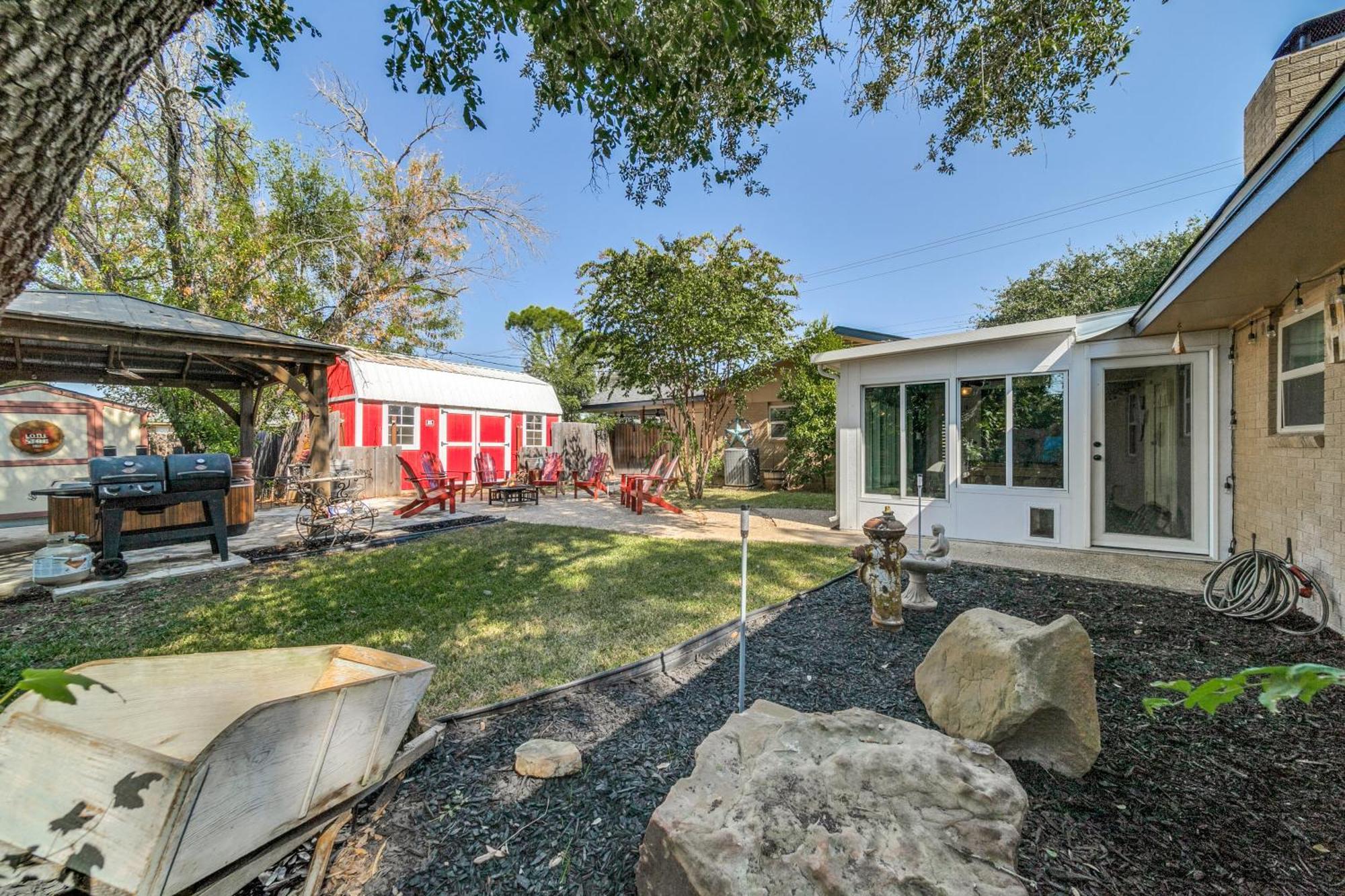 Charming Pet Friendly 4 Bdrm Home Mins To Main St And Wineries Фредеріксбург Екстер'єр фото