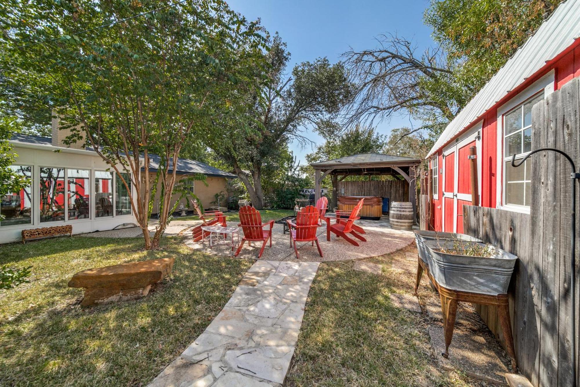 Charming Pet Friendly 4 Bdrm Home Mins To Main St And Wineries Фредеріксбург Екстер'єр фото