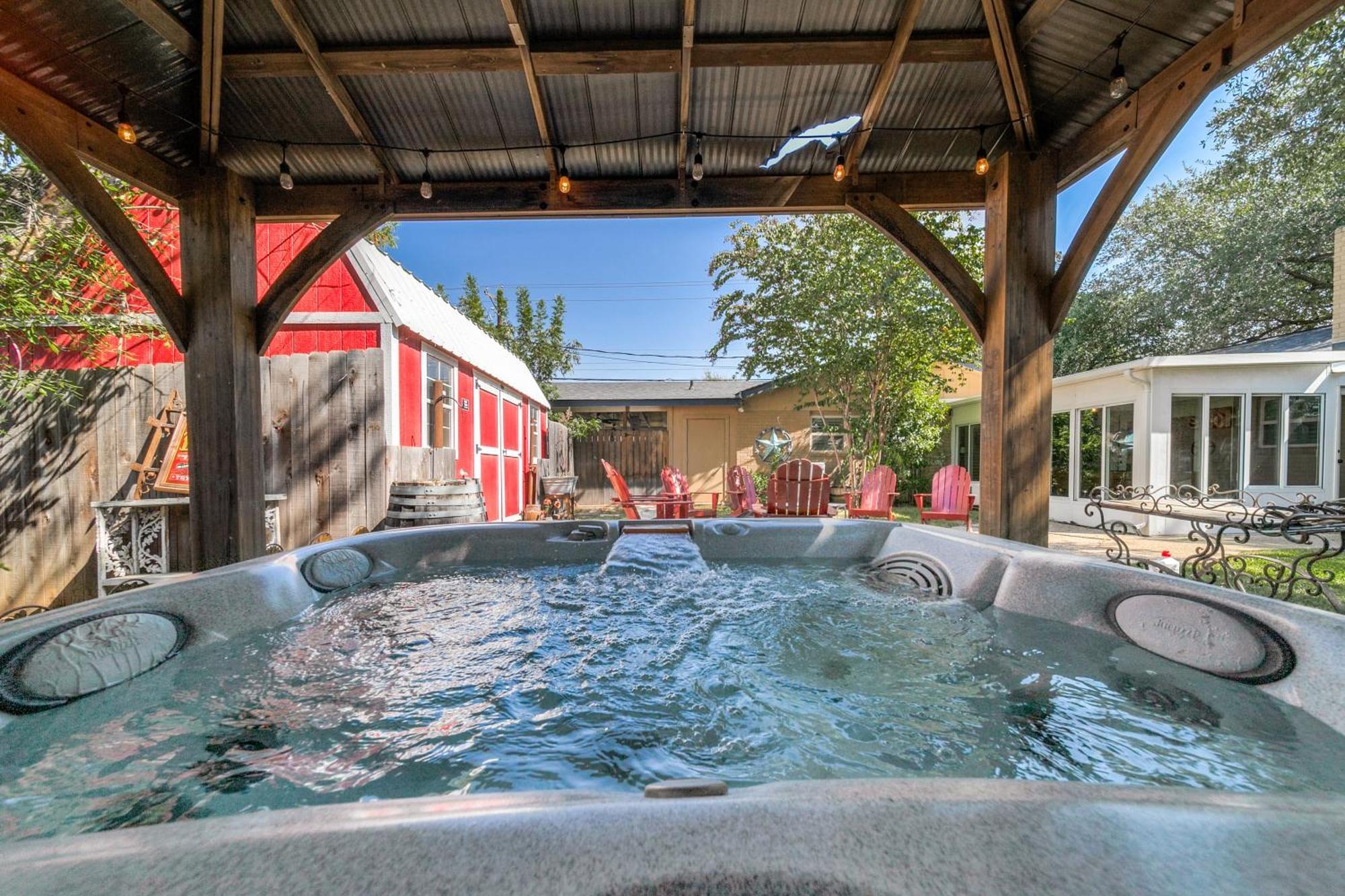 Charming Pet Friendly 4 Bdrm Home Mins To Main St And Wineries Фредеріксбург Екстер'єр фото